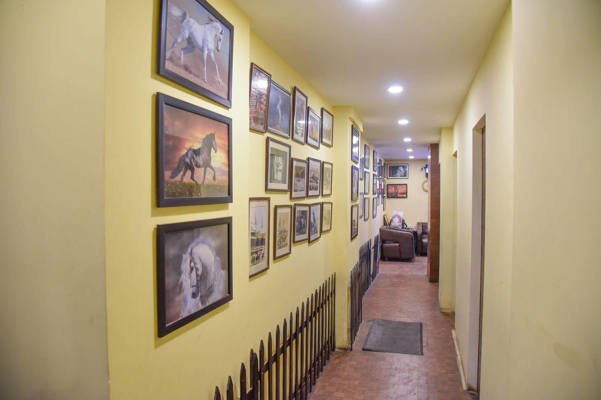 Hotel Evergreen Mumbai Kültér fotó