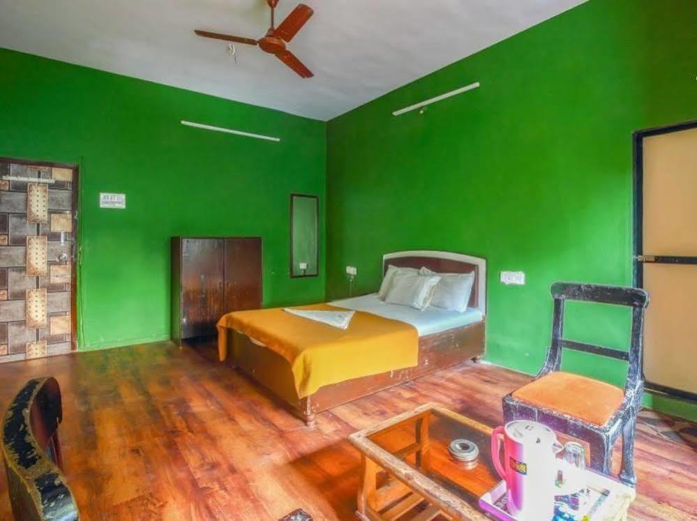 Hotel Evergreen Mumbai Kültér fotó