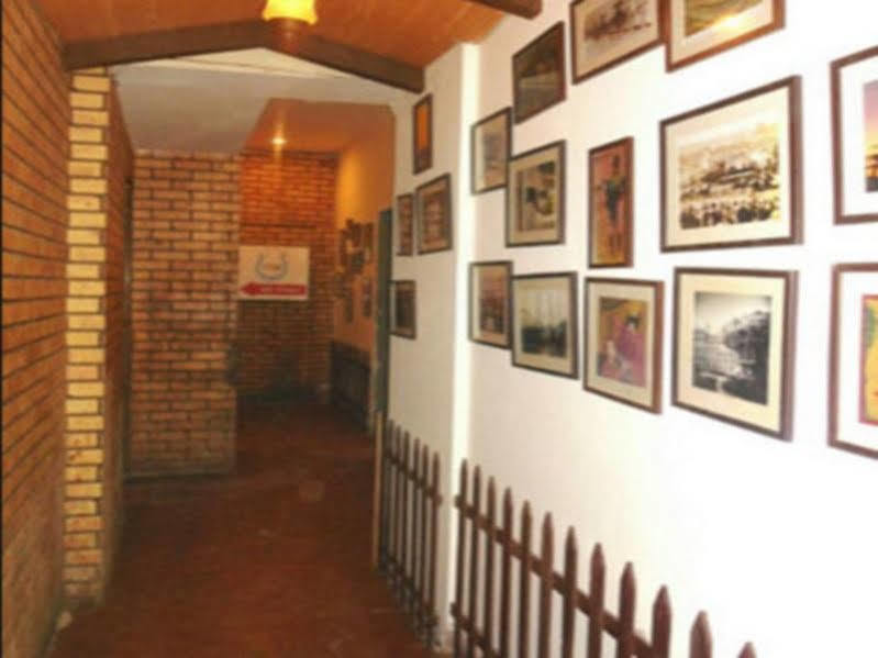 Hotel Evergreen Mumbai Kültér fotó